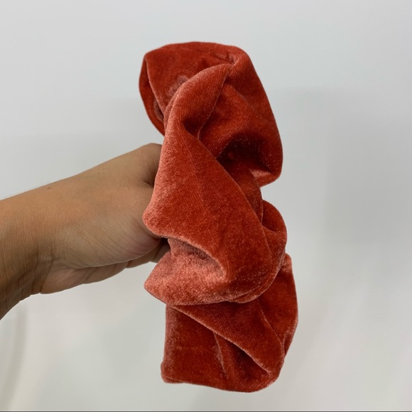Scunci Extra Large Velvety Scrunchie In Rust Red Orange New - Picture 7 of 13